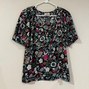 LOFT floral top in a classic navy blue base colorful flower print size Medium.